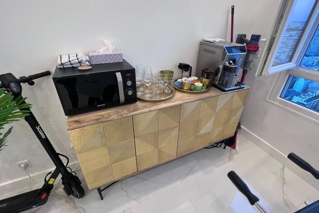 Nice Apartment With Amazing View Of Paris + Parking Eksteriør billede